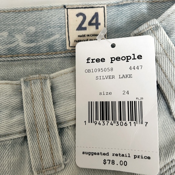 Free People Side Car Mini Skirt Denim Jean Size 24 NWT Silver Lake - Picture 3 of 4